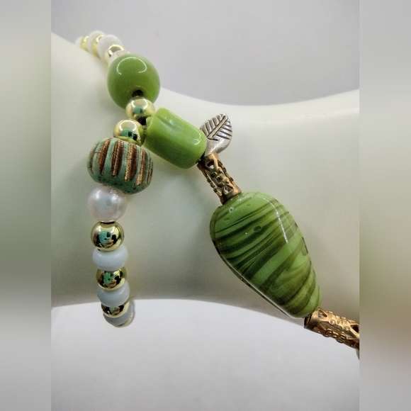 Fashion Beaded Bracelet with Ring Link Boho with Leaf Charm - Picture 4 of 8